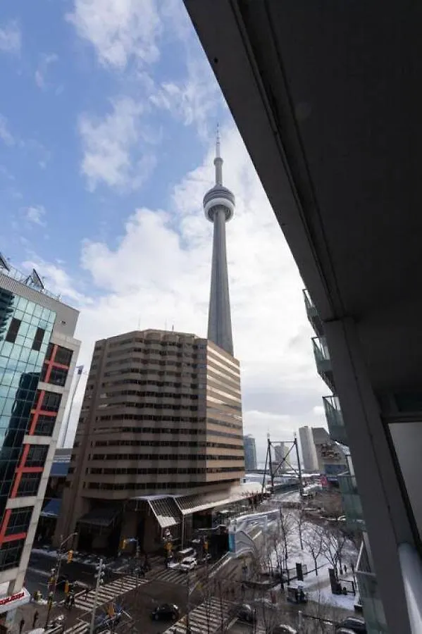 Lux 2Br 1Ba Steps To Cn Tower W Parking Included Villa Toronto Canada